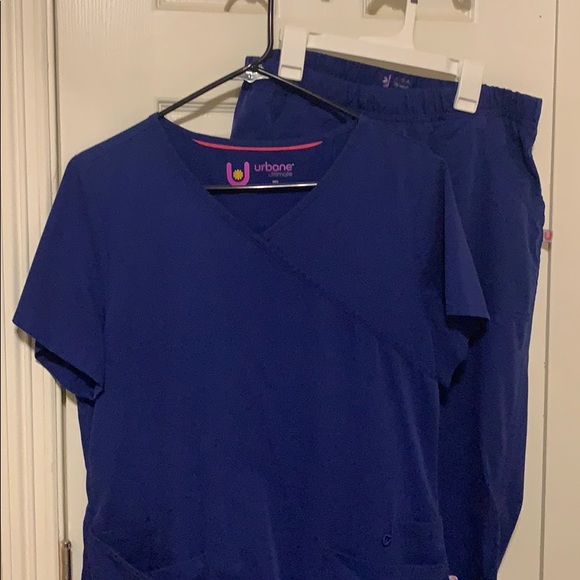 Scrub set - Picture 2 of 4